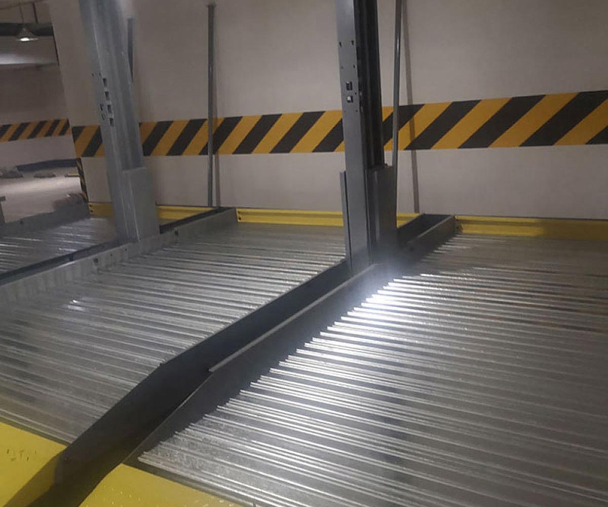修文三層升降橫移立體停車(chē)庫回收