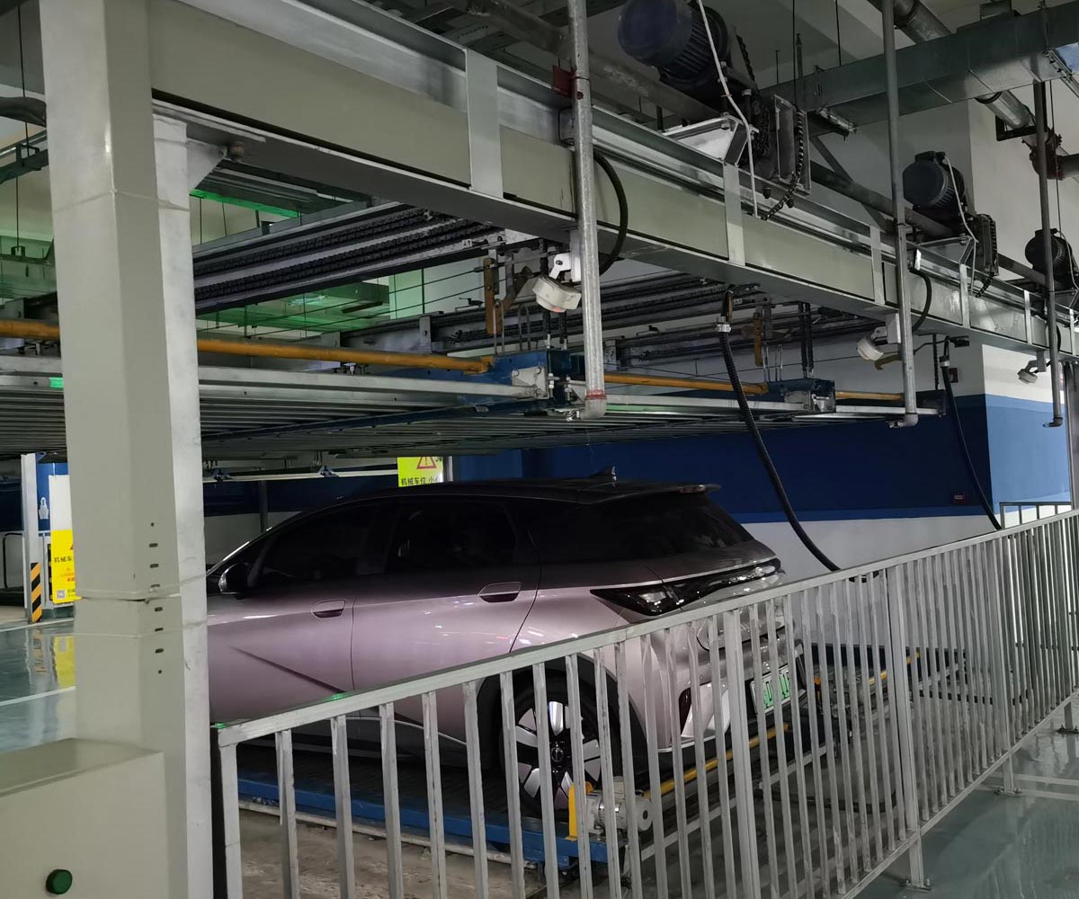 紅花崗立體停車(chē)的自動(dòng)存取車(chē)系統