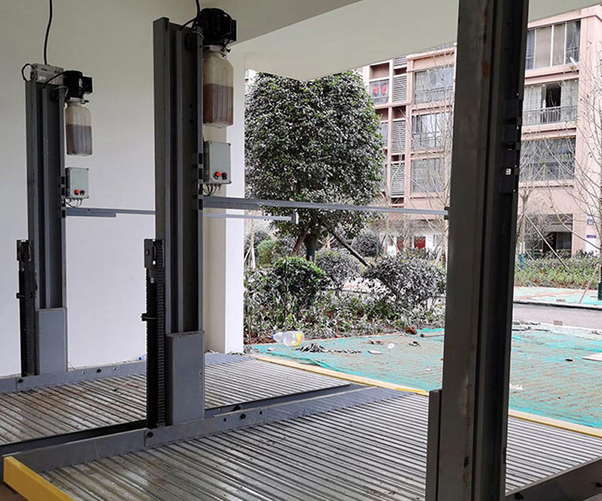 甘肅基于模糊邏輯的自動(dòng)平行泊車(chē)轉向控制器