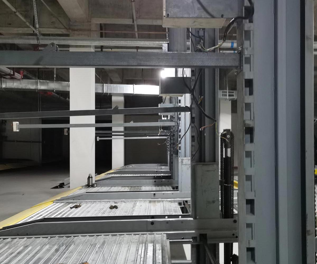 興義立體停車(chē)庫系統管理中心的講解