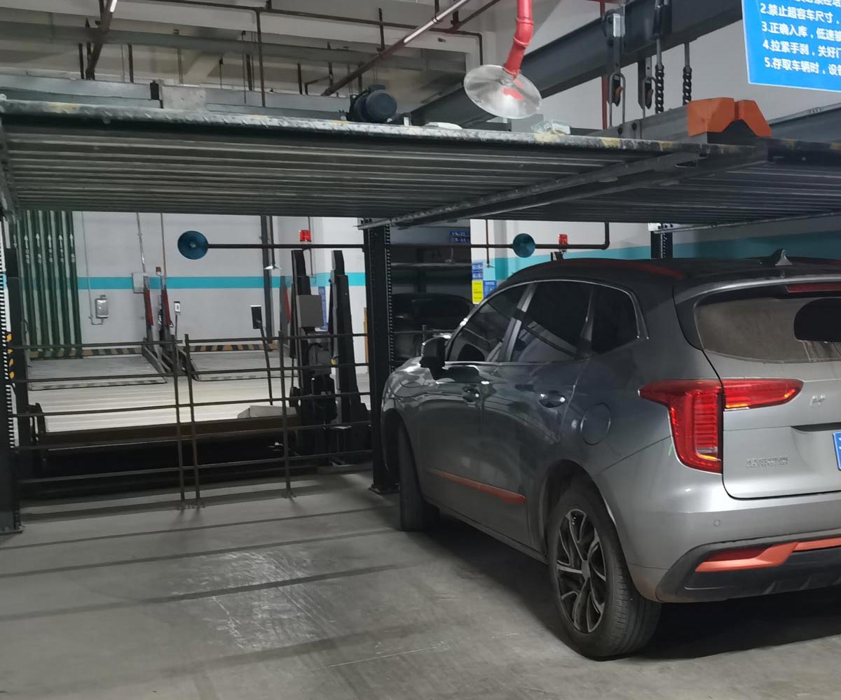 雙柱簡(jiǎn)易類(lèi)機械式立體車(chē)庫回收.jpg